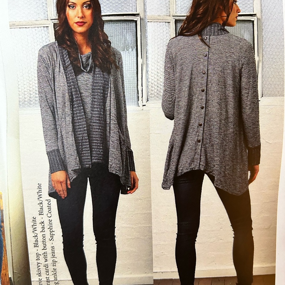 VIGORELLA wool blend black/white cardigan w/button back Sz S/M Made in Australia